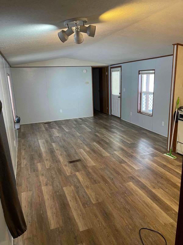 111 Cherry Ln - Photo 3 of 8