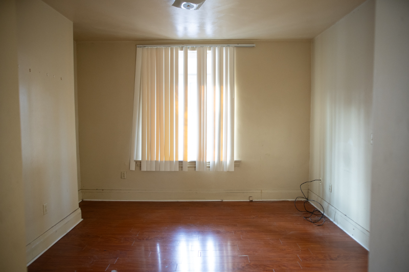 802 N Lang Ave - Photo 2 of 18