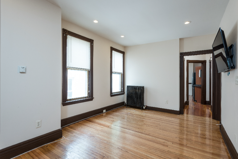 433 Morris St #1 - Photo 2 of 6