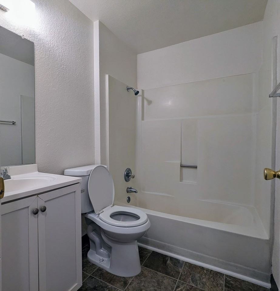 Plymouth Square Apartments 1150 809 Plymouth Dr Ne, Keizer, OR 97303