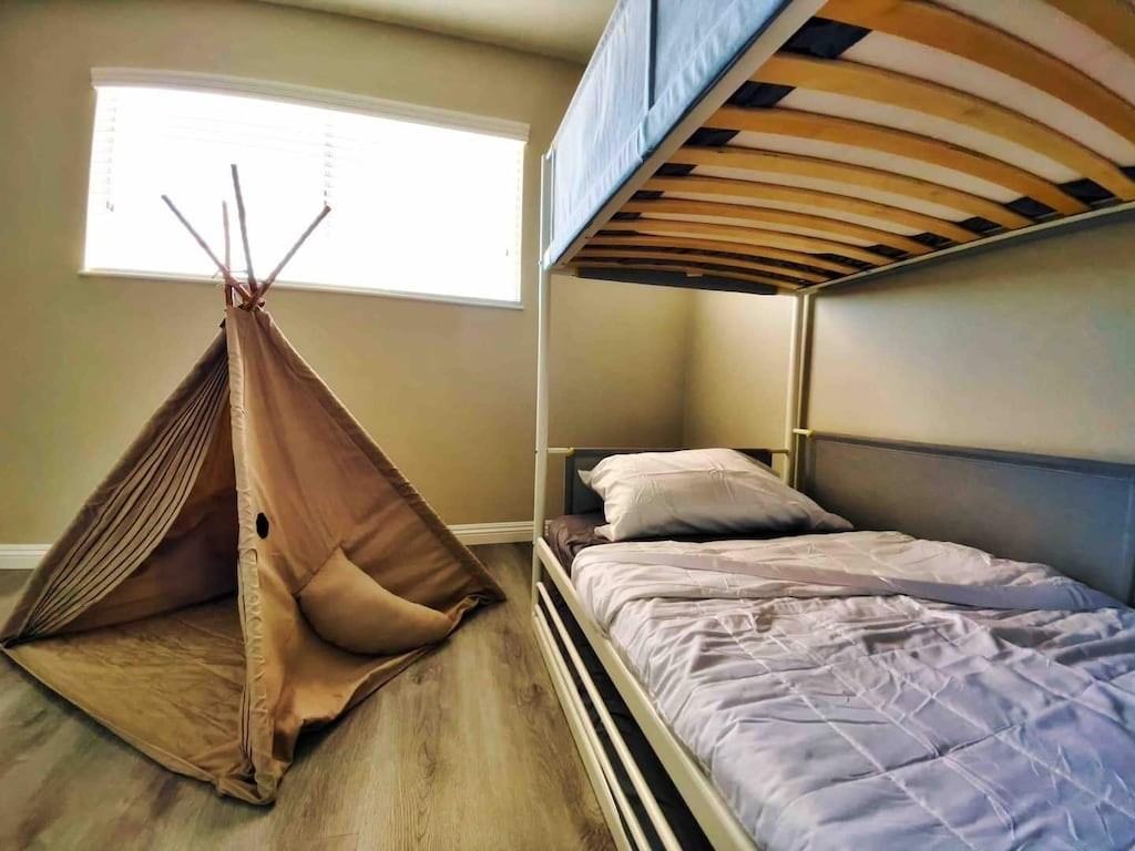 405 Davenport Ln #NA - Photo 3 of 20