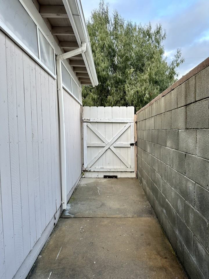 700 E Angeleno Ave #NA - Photo 3 of 16