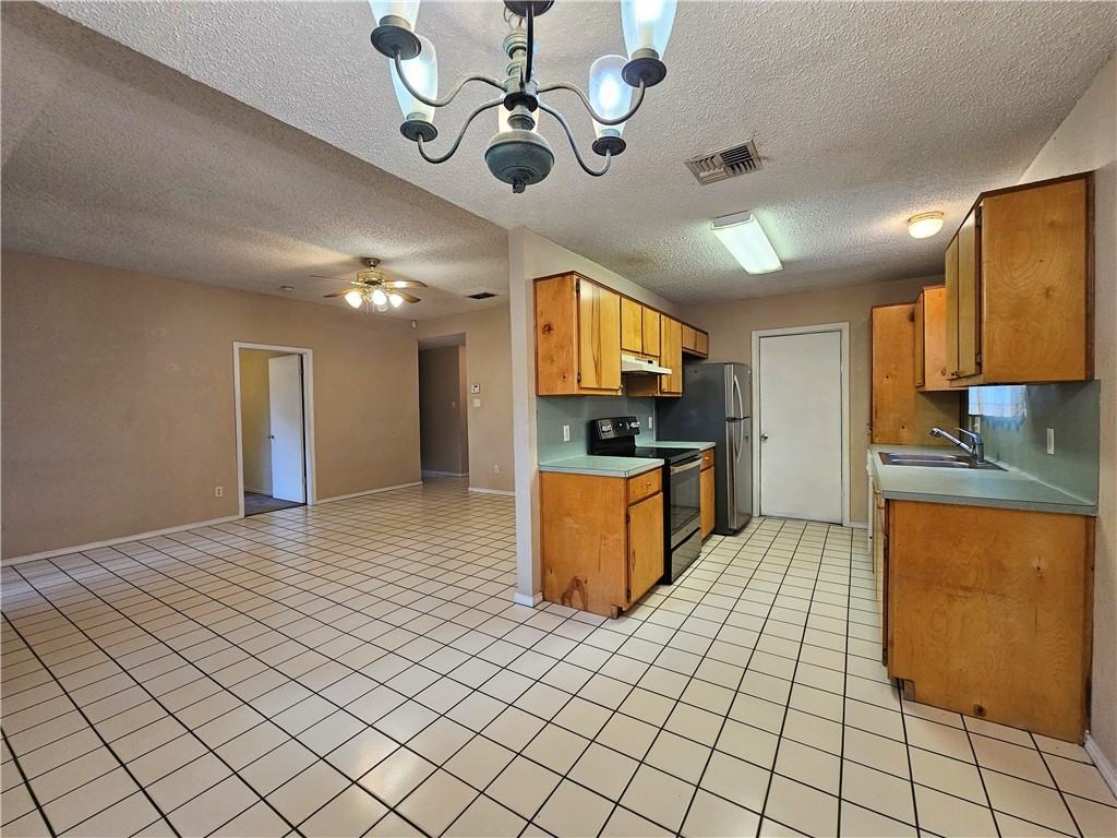 2170 Spring Park Dr #NA - Photo 3 of 17