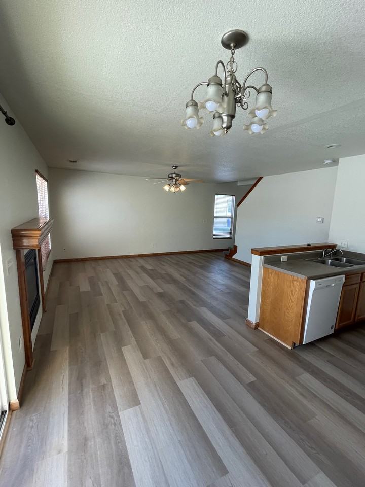 917 Whitetail Ct #1 - Photo 6 of 14