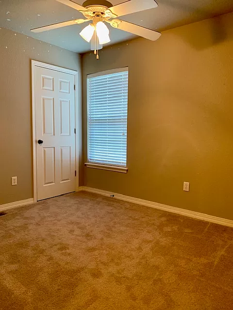 2004 Azlin Pl #C - Photo 7 of 10