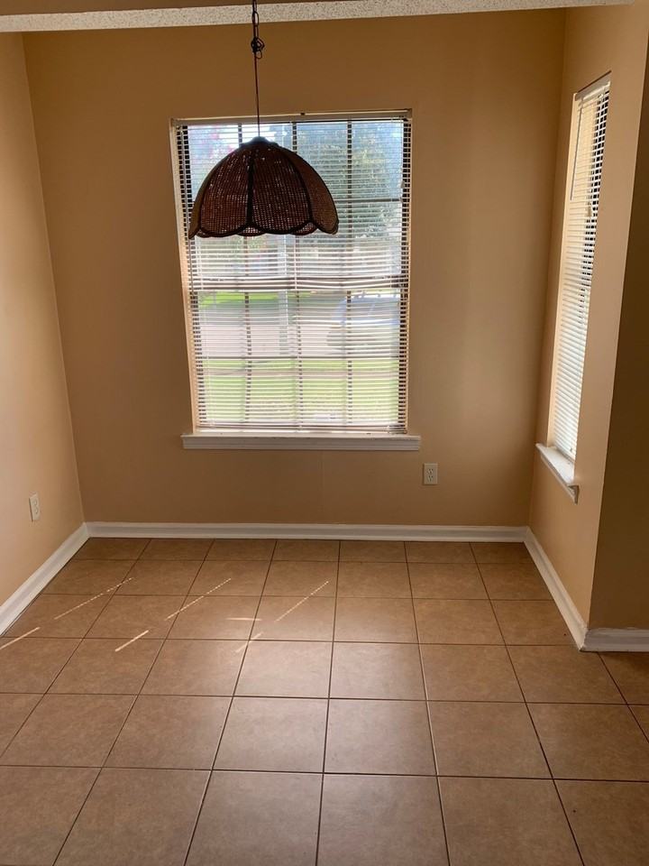 2257 Goldbrier Ln - Photo 2 of 7