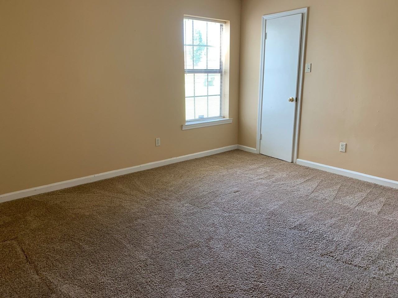 2257 Goldbrier Ln - Photo 6 of 7