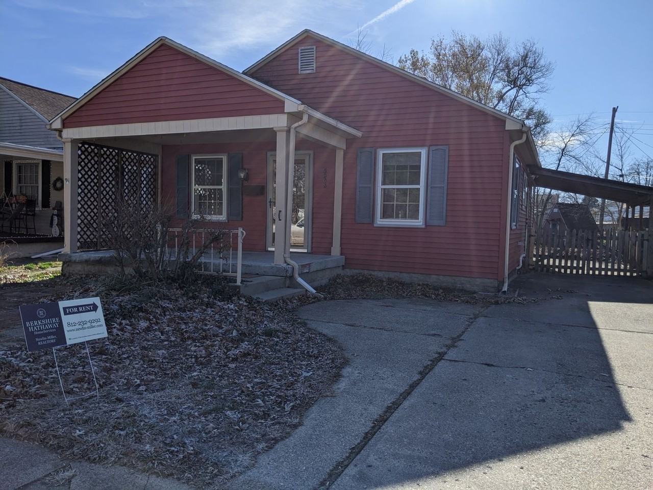 2805 Farrington St - Photo 2 of 9