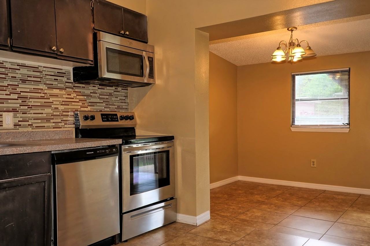 882 Prim Dr - Photo 5 of 23