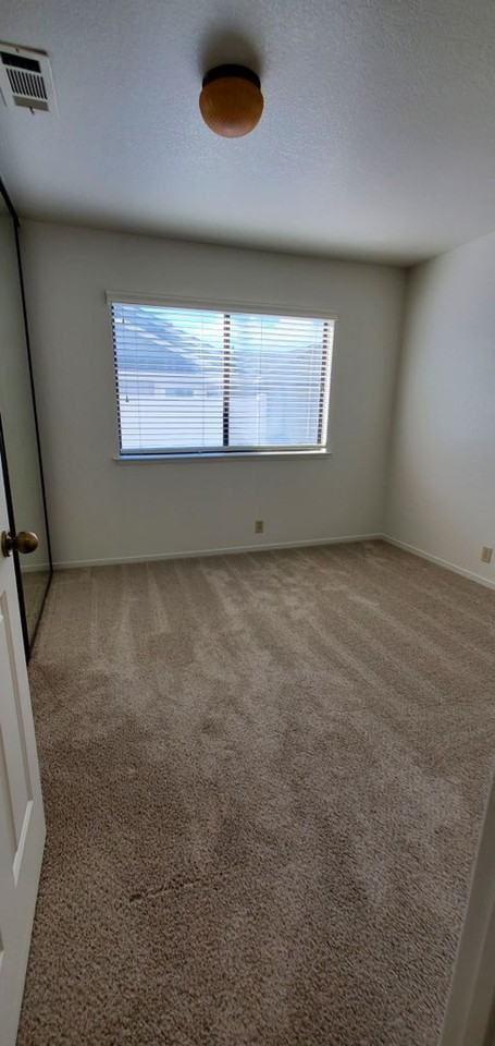 965 Felicia Way - Photo 6 of 8