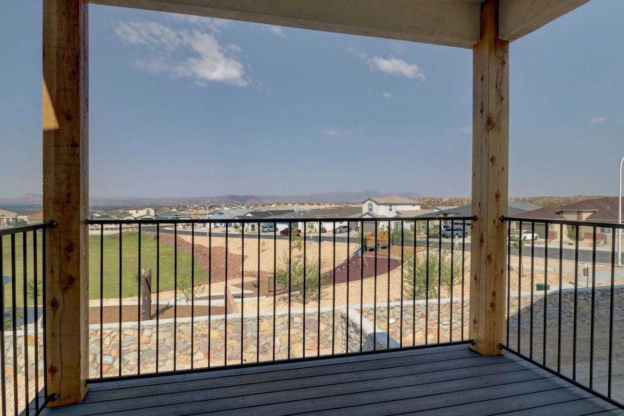 4021 Boardwalk Rd - Photo 5 of 36