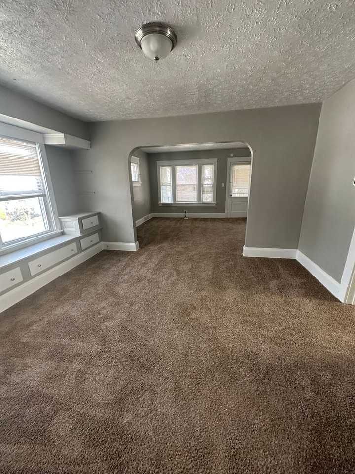 10610 Lamontier Ave #UP - Photo 5 of 10