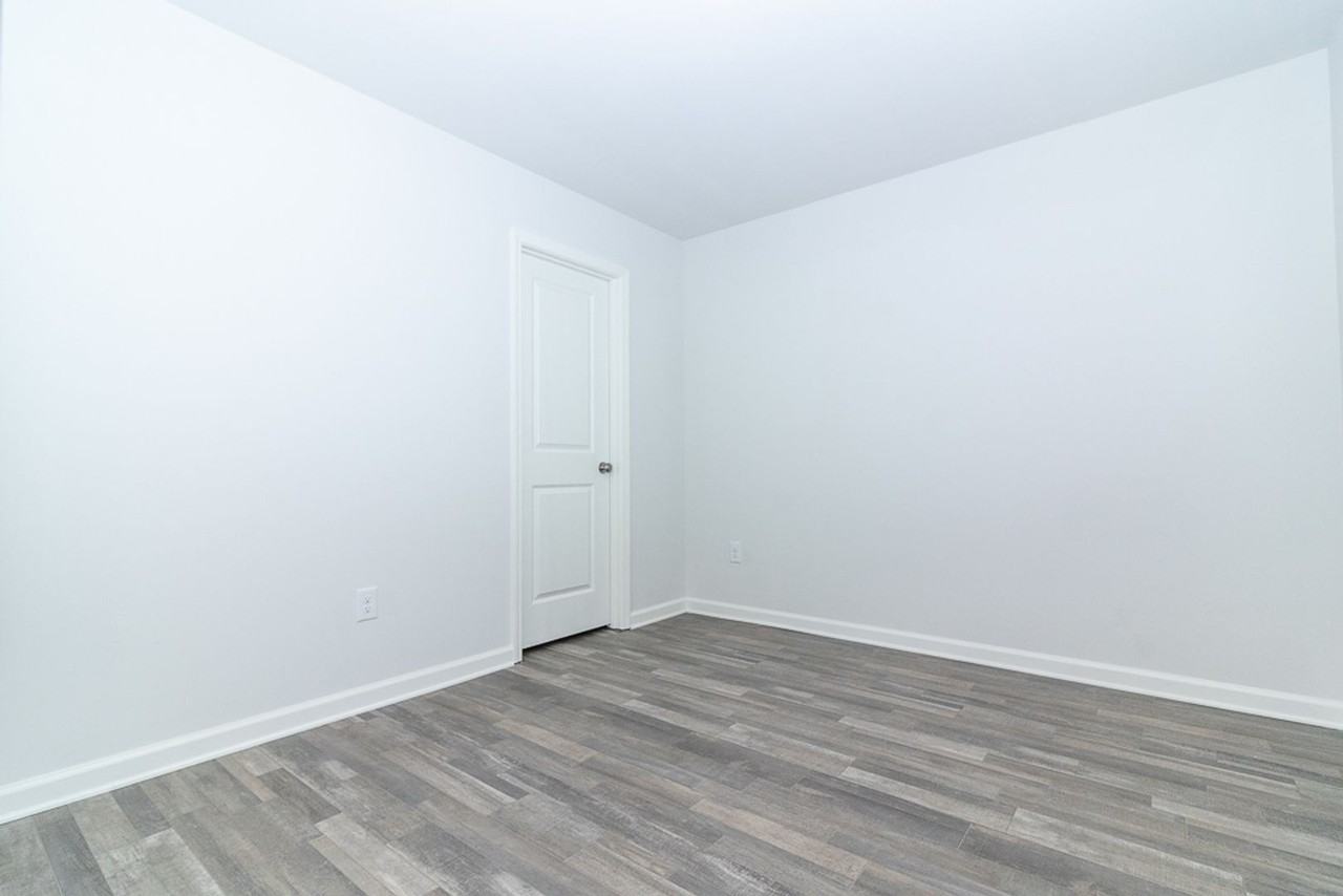 136 Elegance Way - Photo 4 of 44