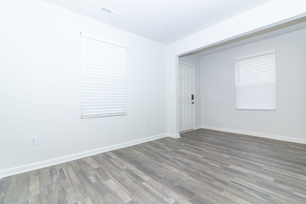 136 Elegance Way - Photo 6 of 44