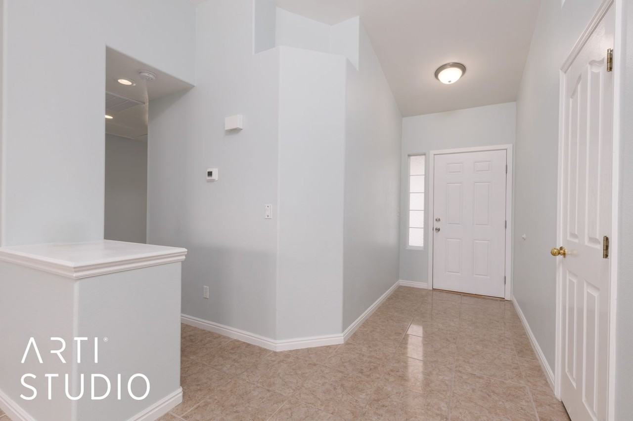 343 Concord Dr - Photo 3 of 22