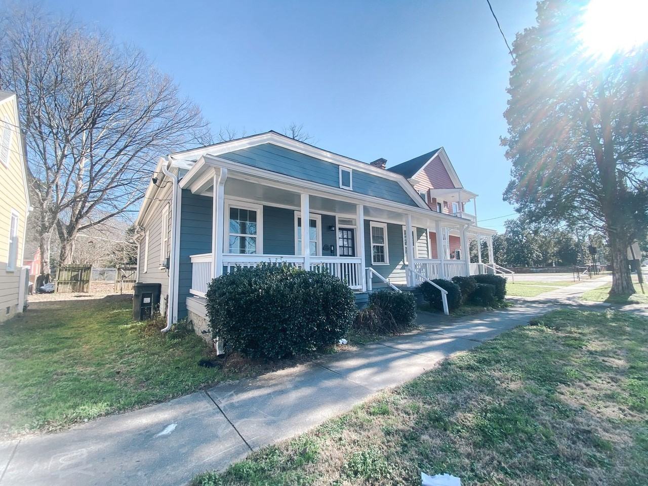 610 3rd St - Photo 2 of 12