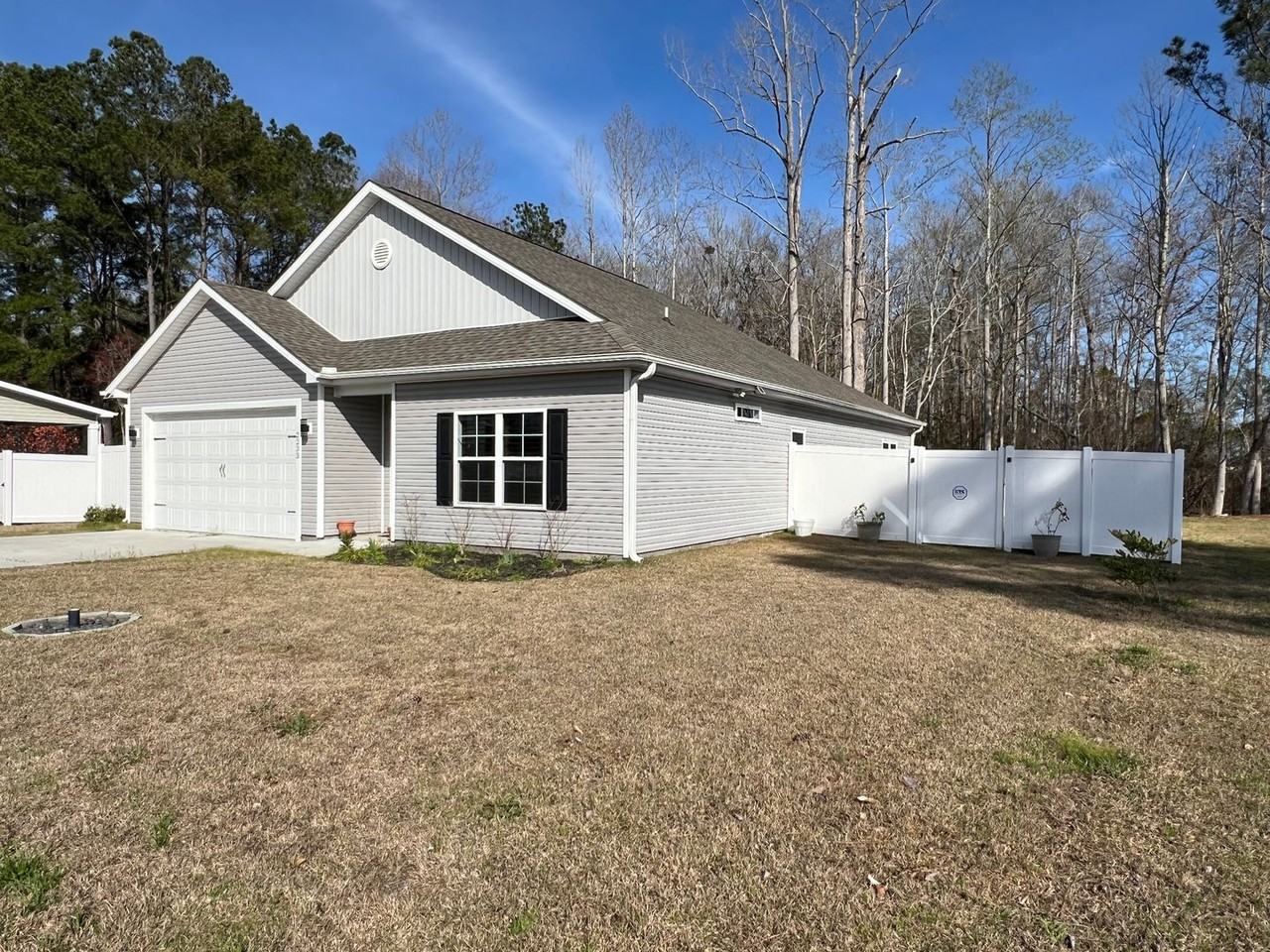 2233 Meadowood Ln - Photo 2 of 28