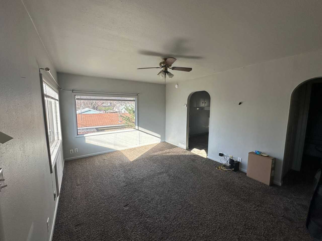 2003 Sw Isaac Ave - Photo 3 of 12