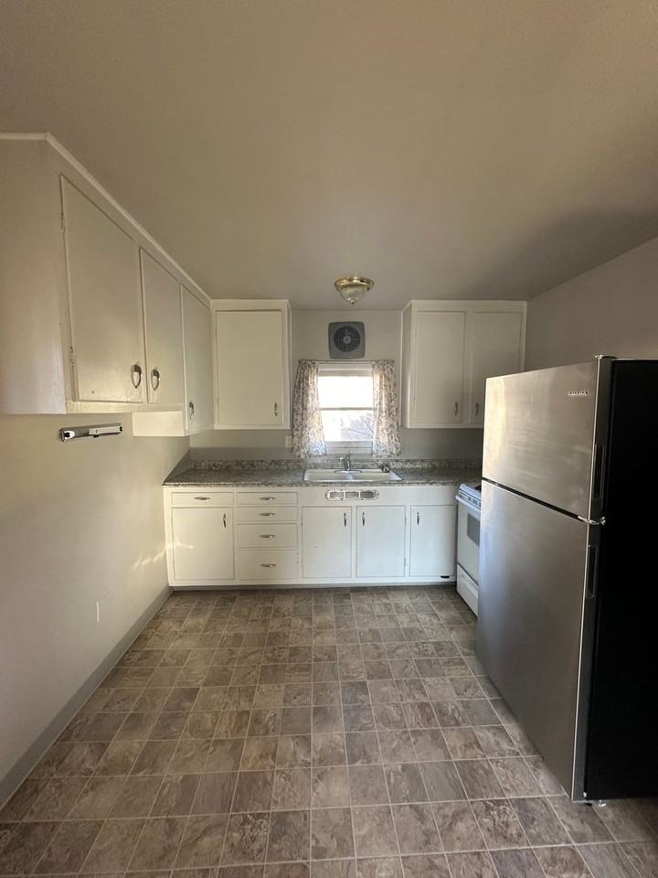 2003 Sw Isaac Ave - Photo 5 of 12