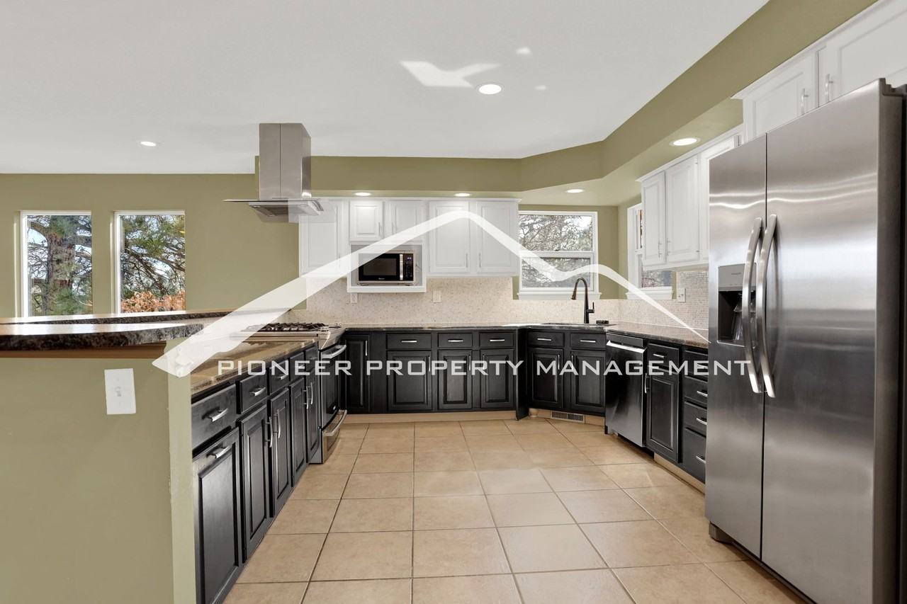 7530 Delmonico Dr - Photo 5 of 38