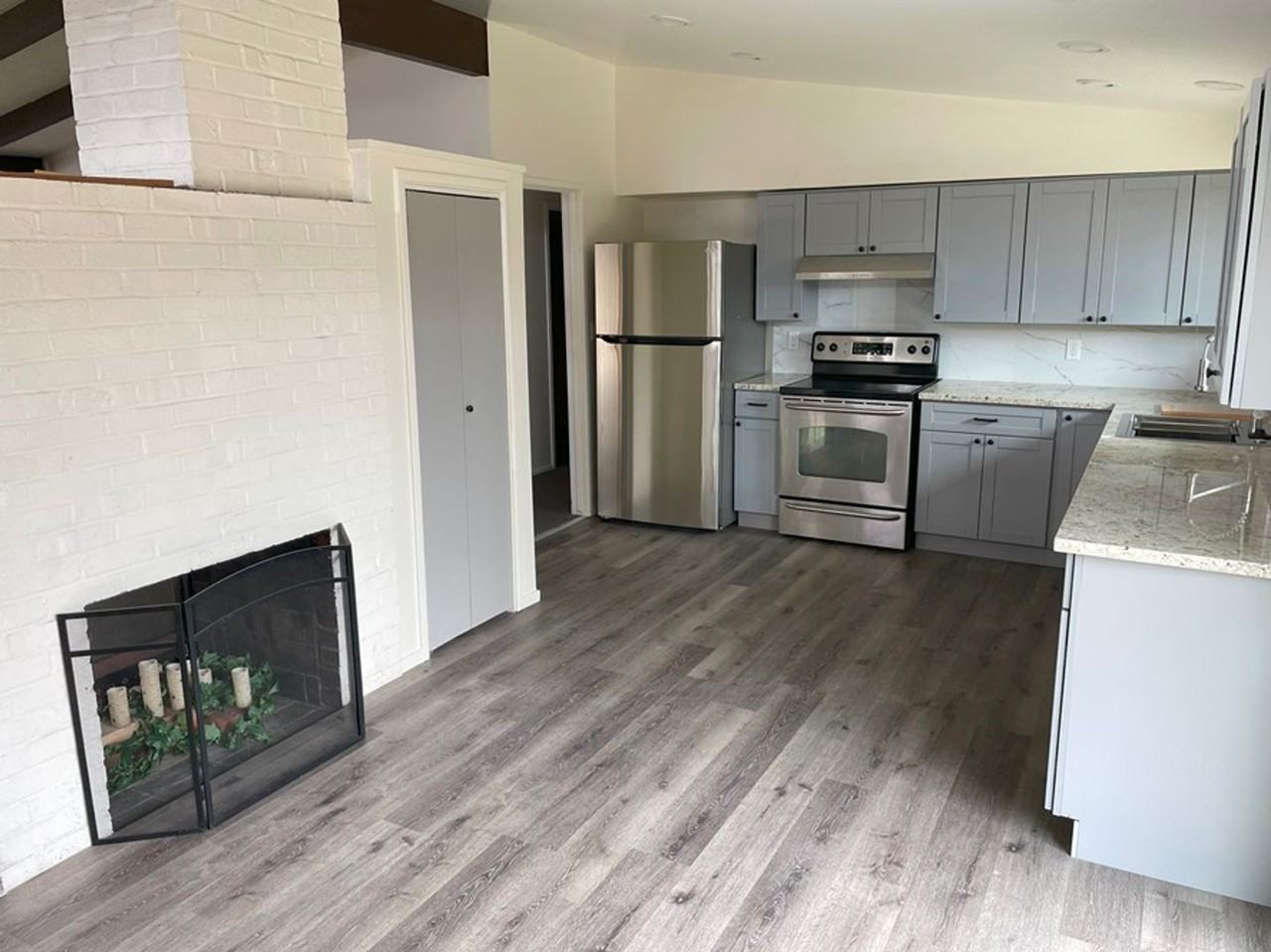 27727 Decatur Way - Photo 3 of 13