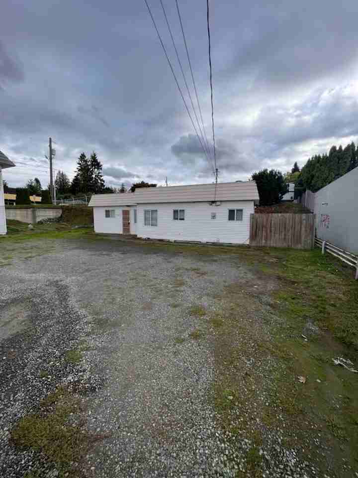 8004-8010 27th St W & 2708 Locust Ave W - Photo 2 of 10