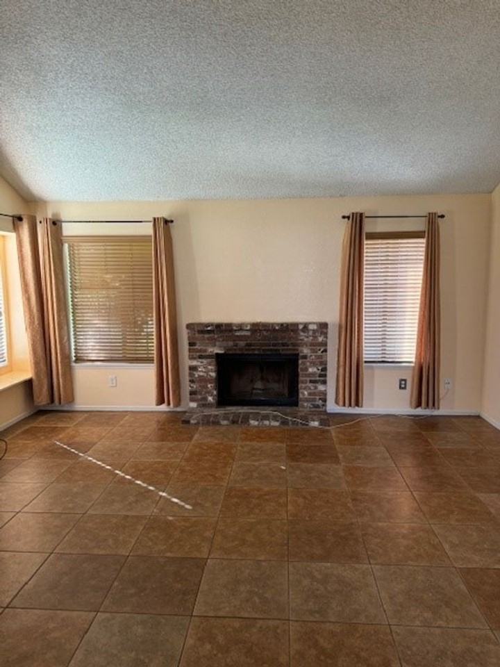 3512 Snowflake Ct - Photo 2 of 14