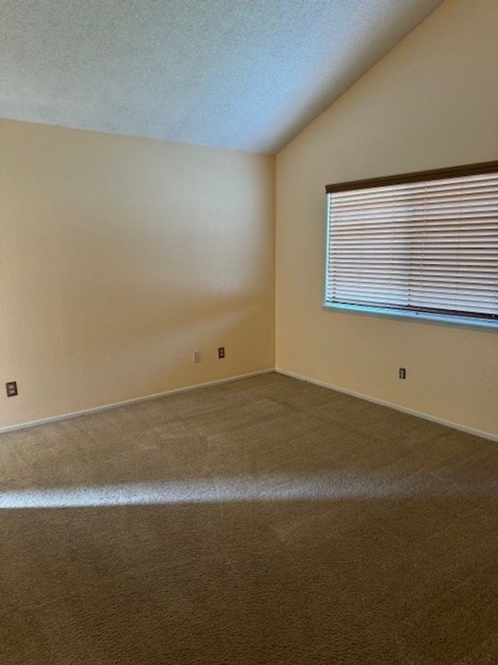 3512 Snowflake Ct - Photo 7 of 14
