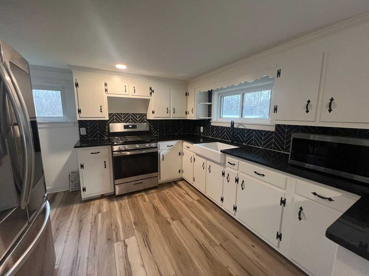 3445 Suits Rd - Photo 3 of 16