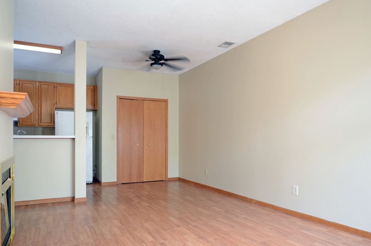 2571 Mallard Dr - Photo 2 of 12