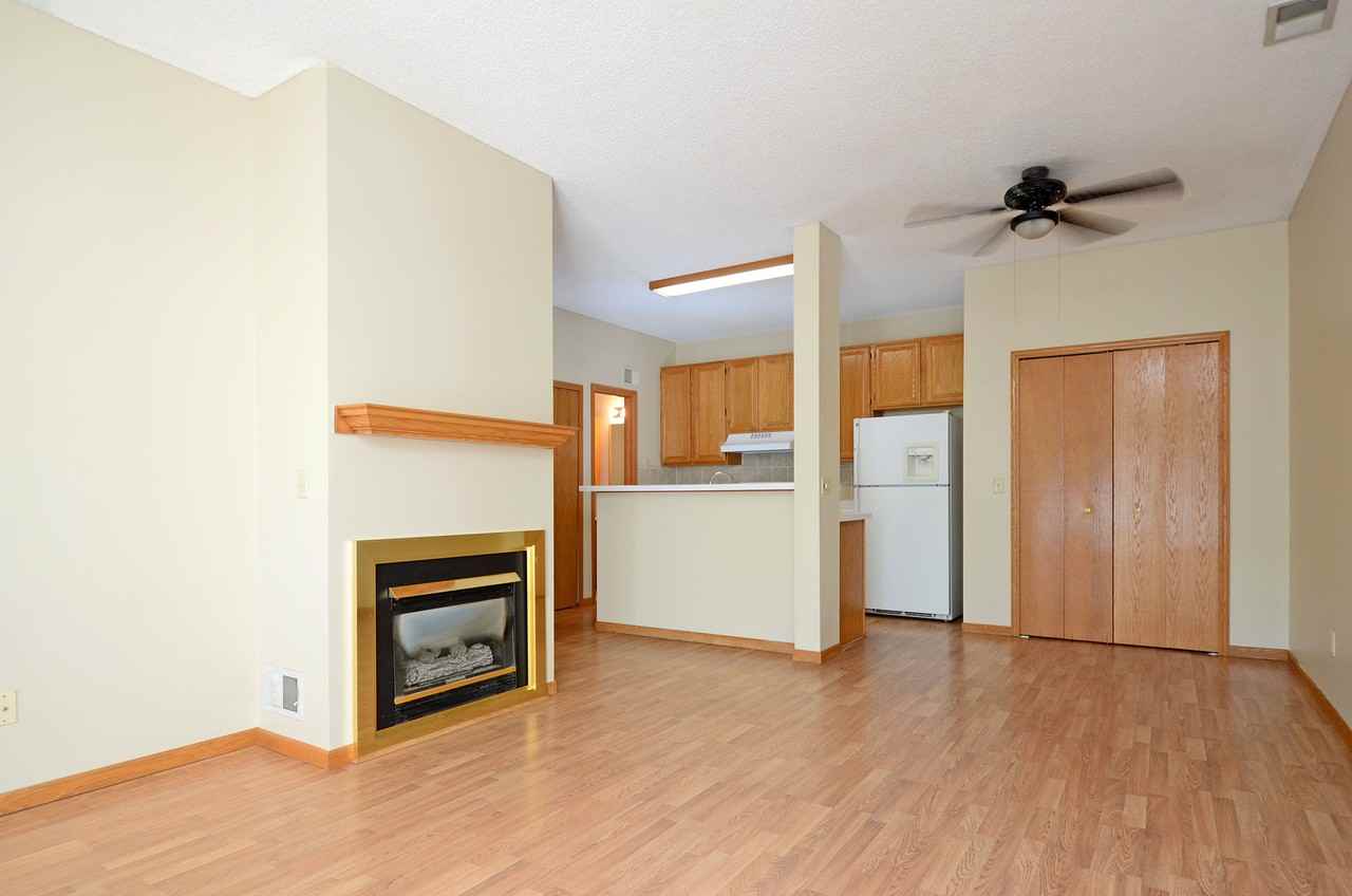2571 Mallard Dr - Photo 3 of 12