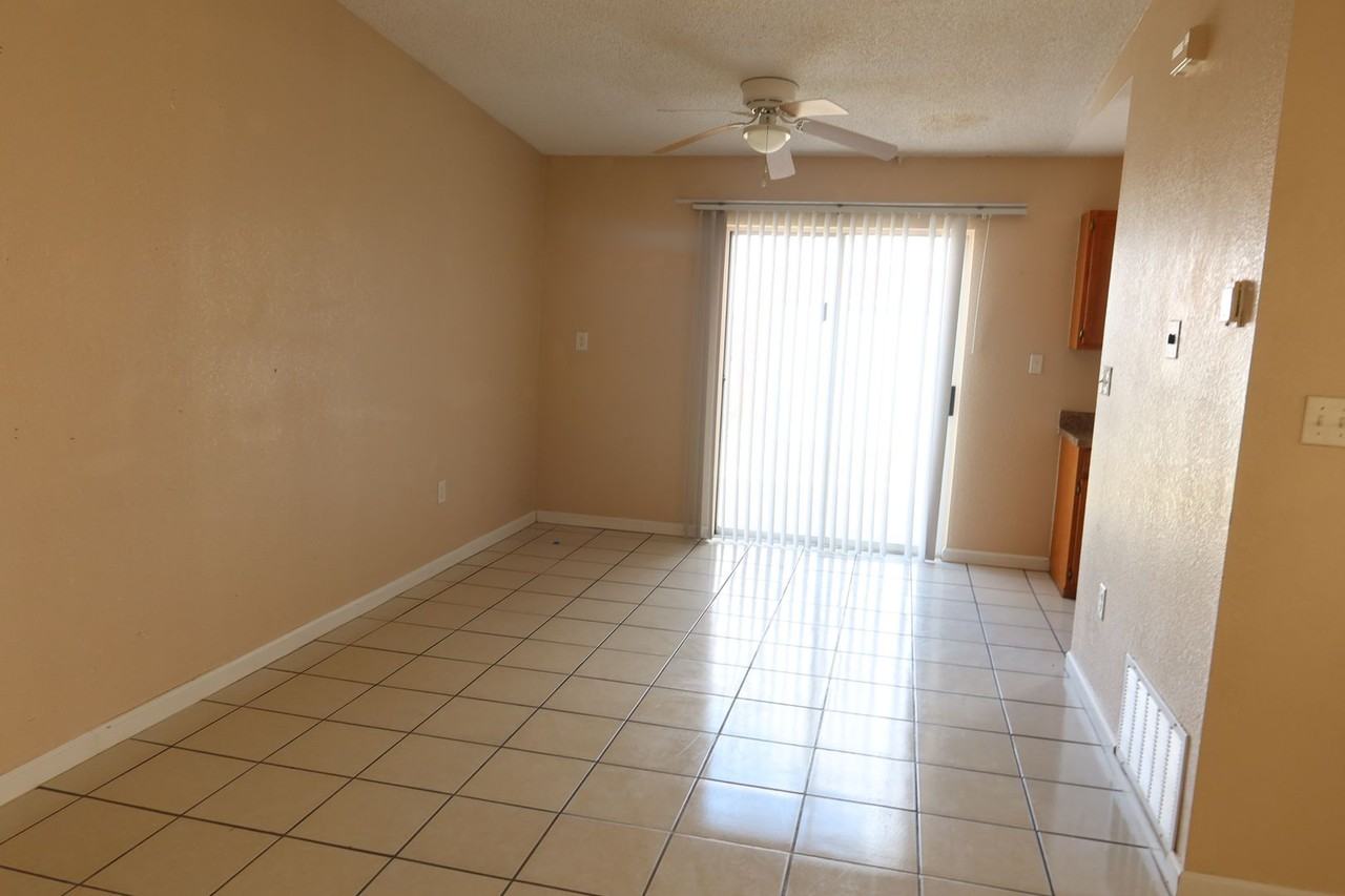 10274 Valle Del Sol Dr - Photo 2 of 14