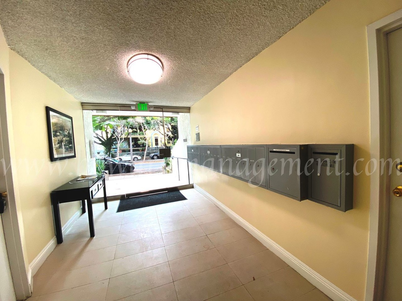 826 2nd St #206 - Photo 3 of 23