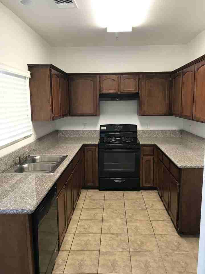 437 Joya Dr - Photo 4 of 18