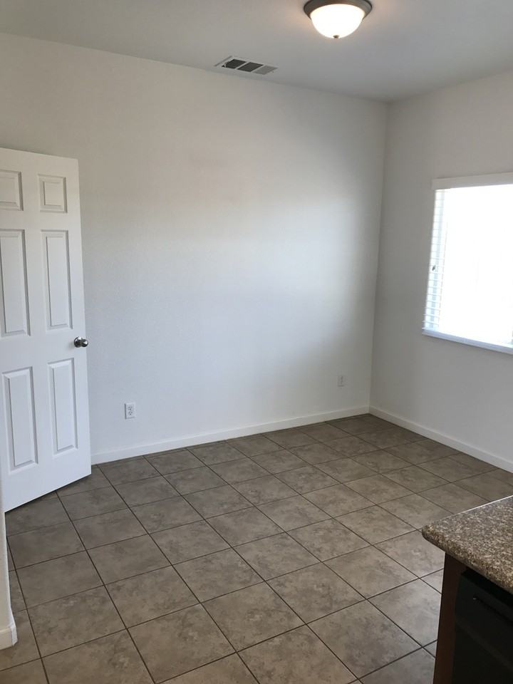437 Joya Dr - Photo 5 of 18