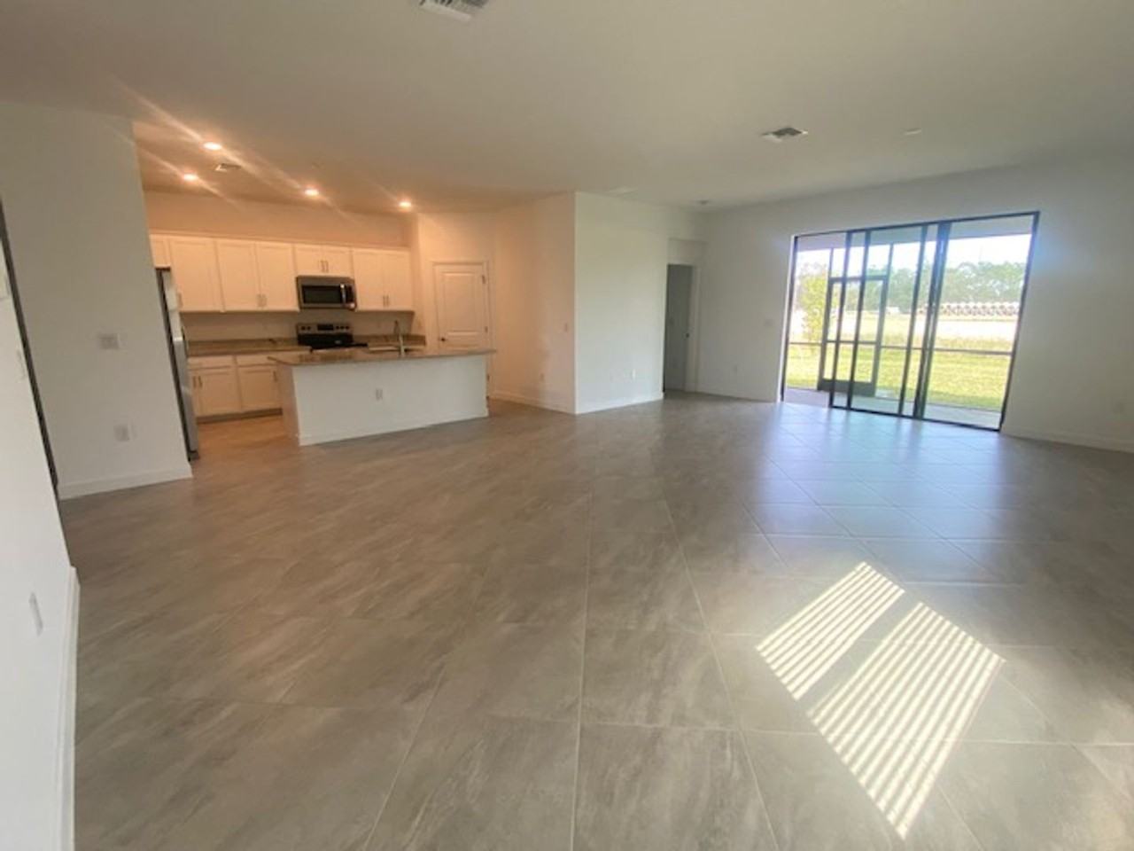 11211 Timber Creek Dr - Photo 6 of 18