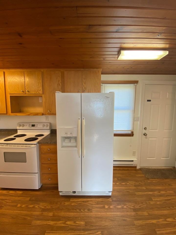 410 W 4 1/2 St S - Photo 2 of 14