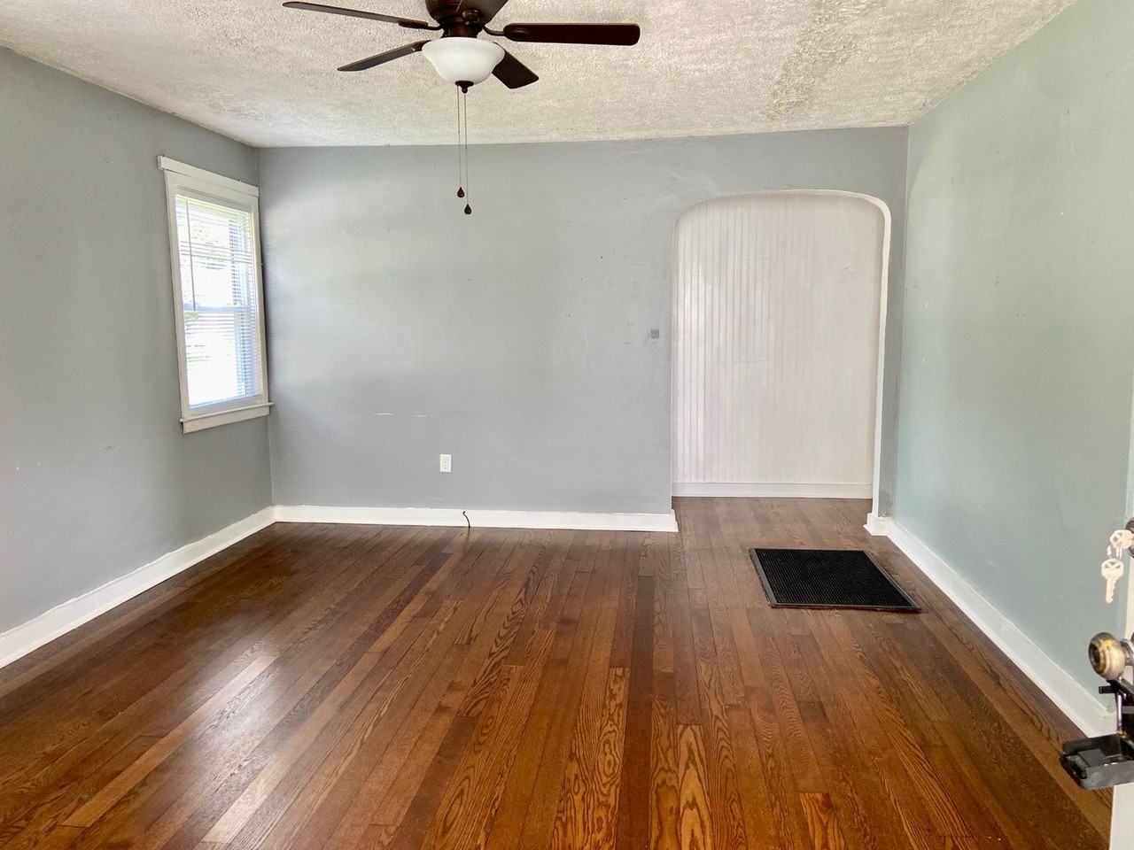 8024 W Glen Rd - Photo 3 of 22