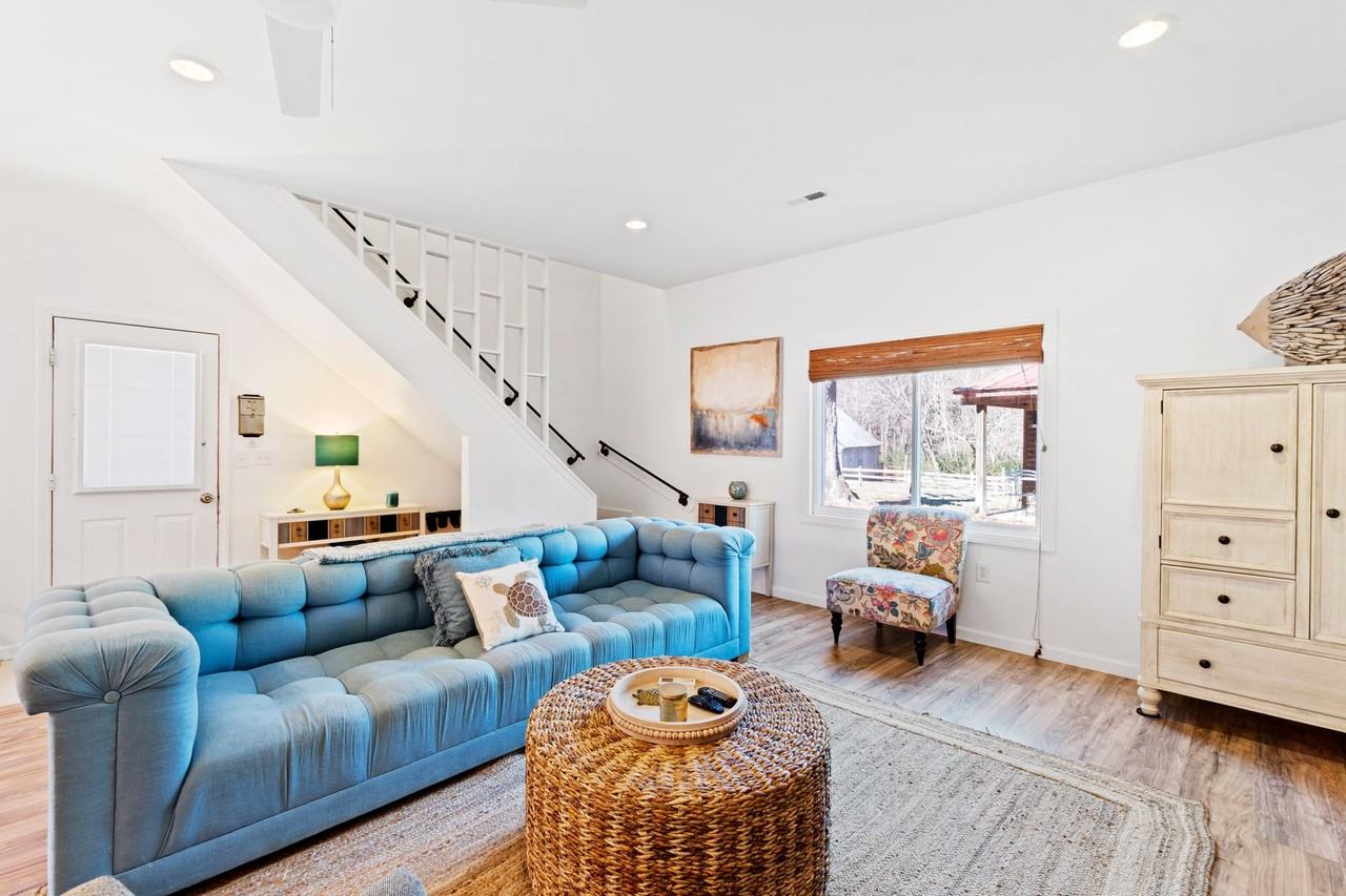 3716 Old Weaver Trl - Photo 3 of 28