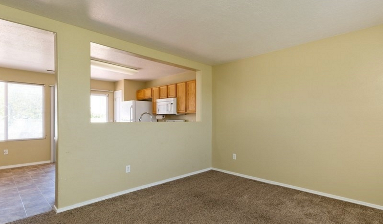 159 Interlochen Ln - Photo 3 of 9