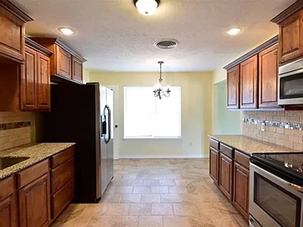 4524 Sw Cherokee Ave - Photo 2 of 11