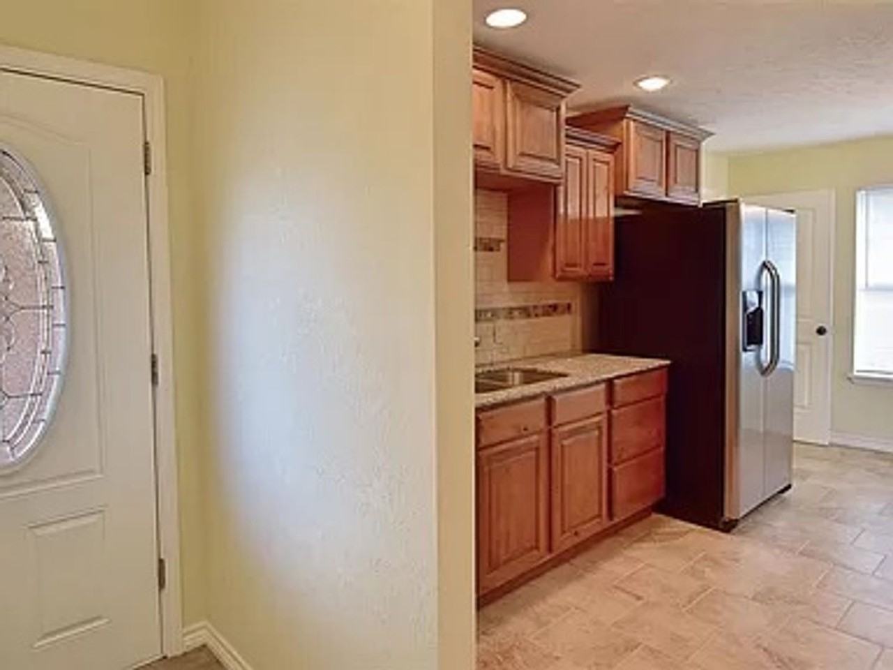 4524 Sw Cherokee Ave - Photo 3 of 11