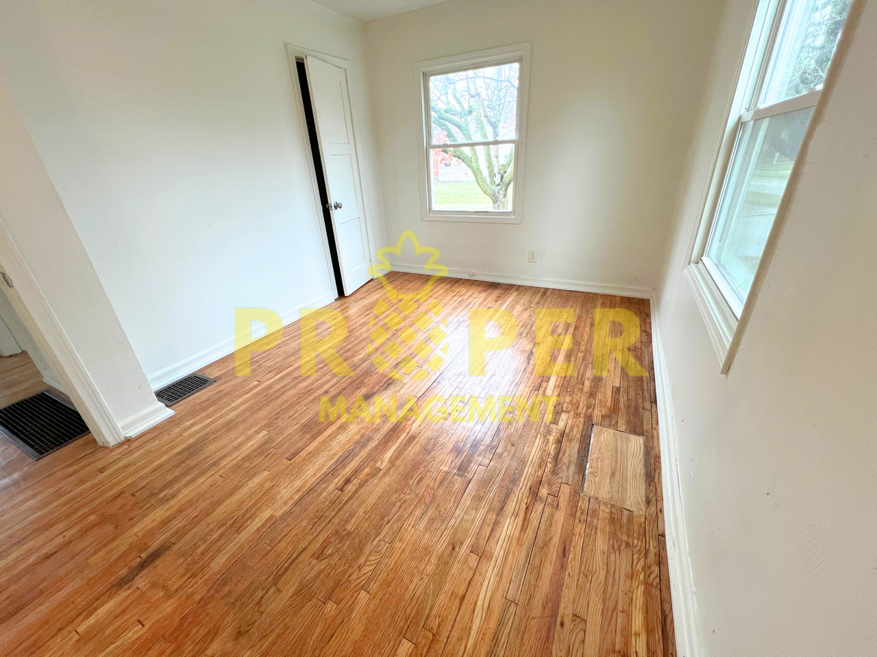 3220 Princeton Dr - Photo 4 of 7