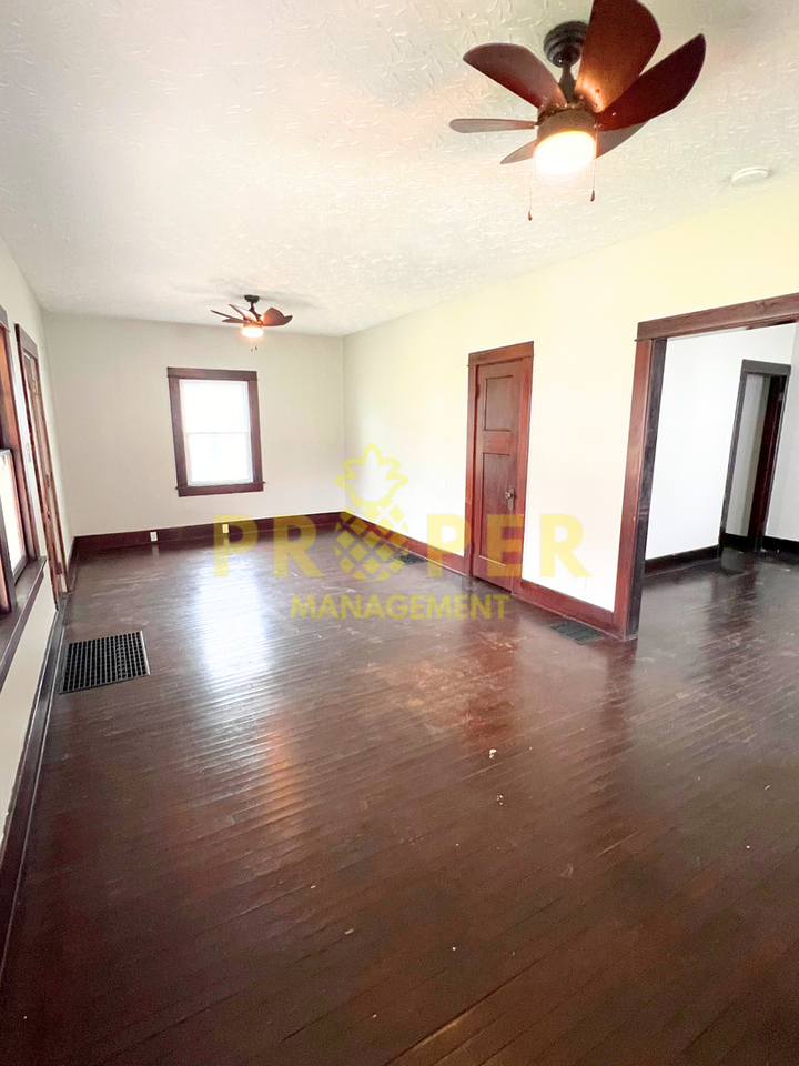 230 Geneva Rd - Photo 3 of 10