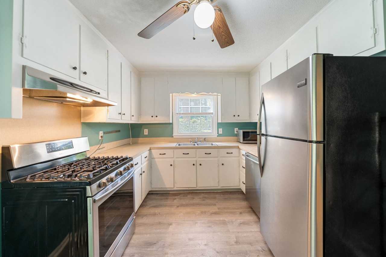 2321 Huron St - Photo 6 of 16