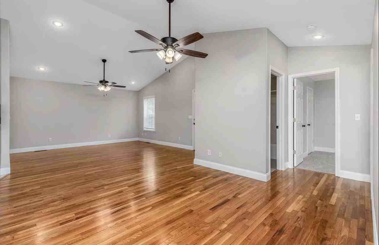 114 Mesa Dr - Photo 2 of 29