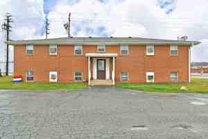 featured image of 560 Gladys St