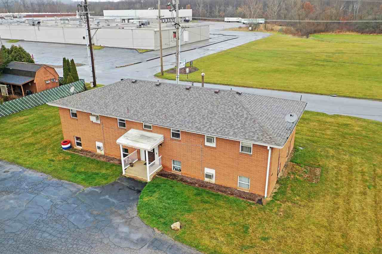 560 Gladys St - Photo 2 of 33