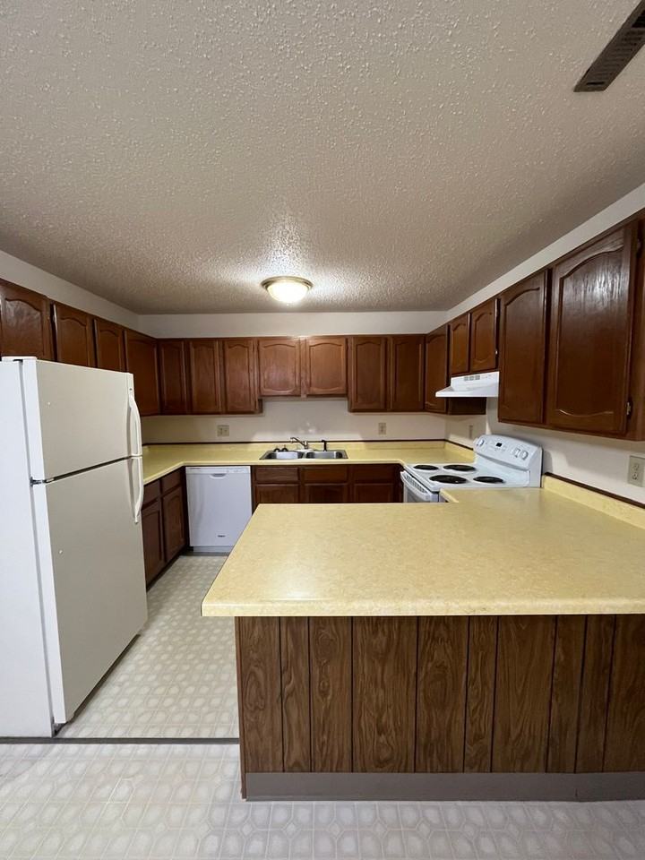 Tropicana Apartments 825 Partridge St, Duluth, MN 55811 Zumper