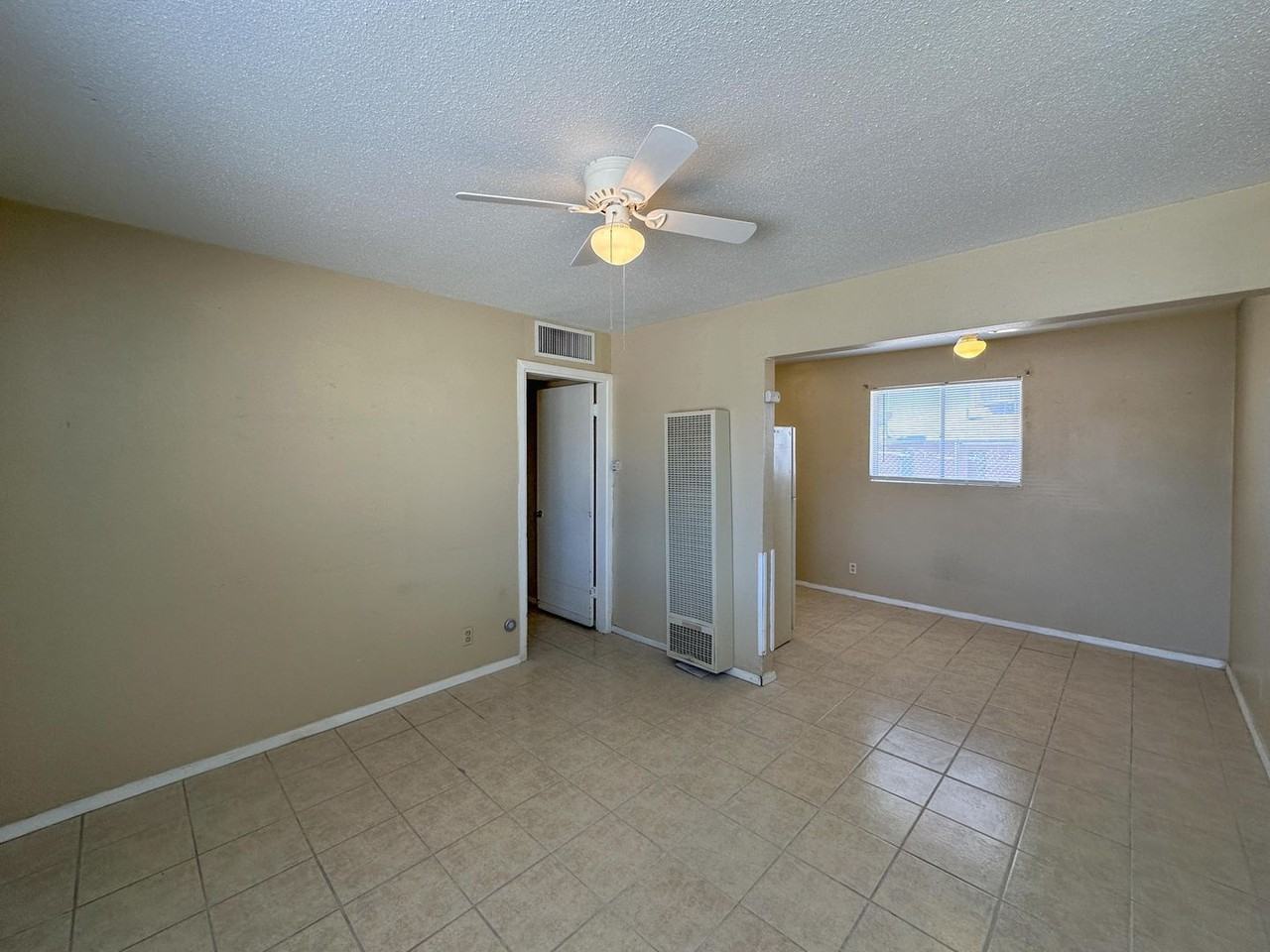 5124 Trowbridge Ave - Photo 3 of 22